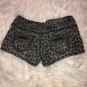 Almost Famous Leopard Jean Shorts Size 7